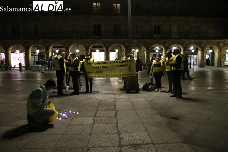 Acto de Amnistía Internacional Salamanca contra la violencia de género. Fotos: David Sañudo