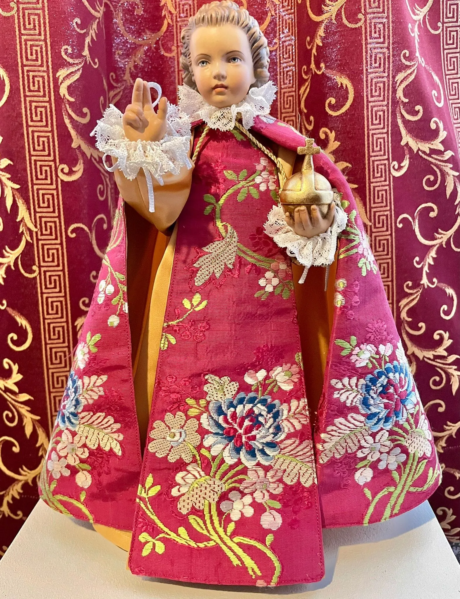 Foto 2 - Nuevas im&aacute;genes para la Cofraf&iacute;a del Ni&ntilde;o Jes&uacute;s de Praga