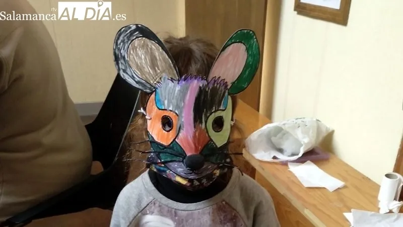 Taller infantil de carnaval en la casa del parque Torreón de Sobradillo