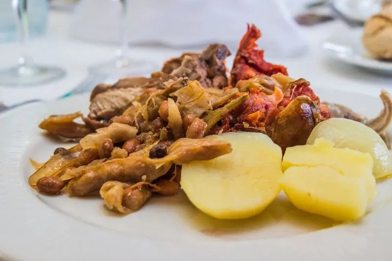 'Butelo com casulas', típico plato del invierno trasmontano