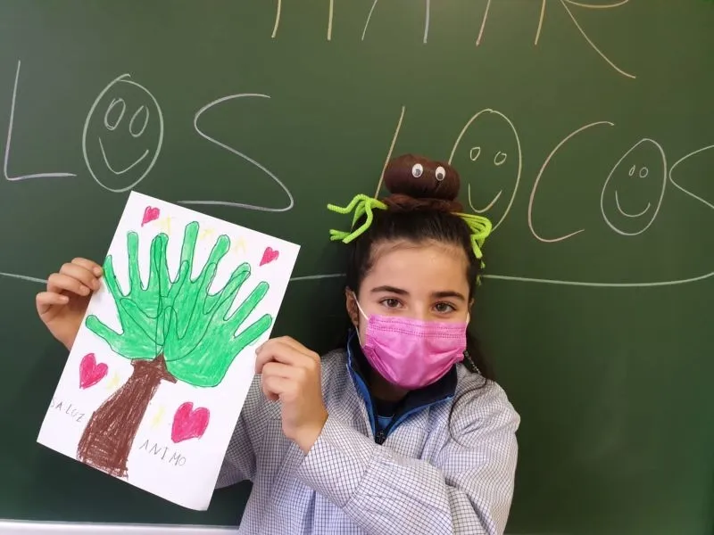 Foto 10 - El colegio San Juan Bosco celebra el D&iacute;a del C&aacute;ncer junto a la asociaci&oacute;n Pyfano