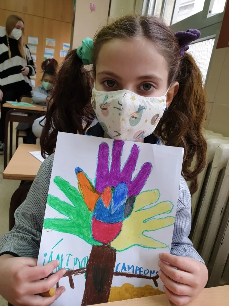 Foto 7 - El colegio San Juan Bosco celebra el D&iacute;a del C&aacute;ncer junto a la asociaci&oacute;n Pyfano