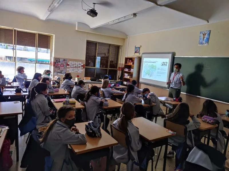 Charla sobre el Servicio de Emergencias 112 en el colegio San Juan Bosco