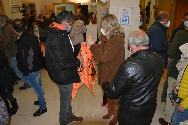Foto 6 - Carnavaldeltoro.es reparte los primeros pa&ntilde;uelos farinatos del Carnaval 2022