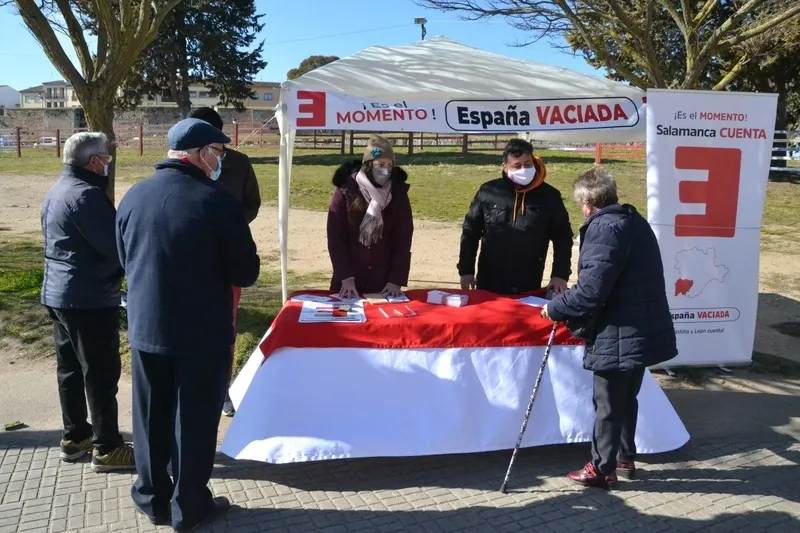 Foto 3 - Nueva sesi&oacute;n electoral en el mercadillo sabatino mirobrigense