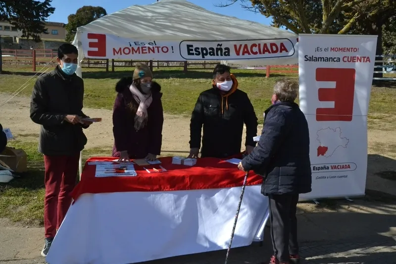 Foto 4 - Nueva sesi&oacute;n electoral en el mercadillo sabatino mirobrigense