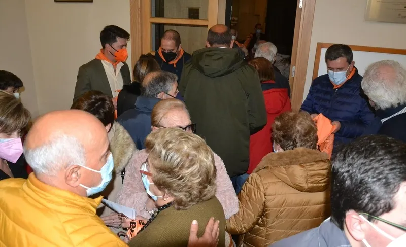 Foto 4 - Carnavaldeltoro.es reparte los primeros pa&ntilde;uelos farinatos del Carnaval 2022