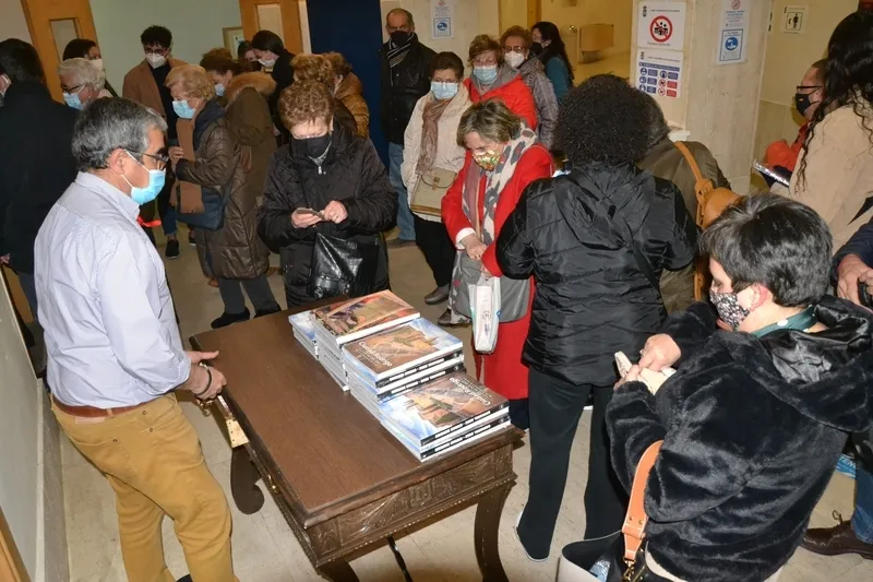 Foto 2 - Abierto el preCarnaval Cultural con la presentaci&oacute;n de un Libro adelgazado por la ausencia del Carnaval&rsquo;21