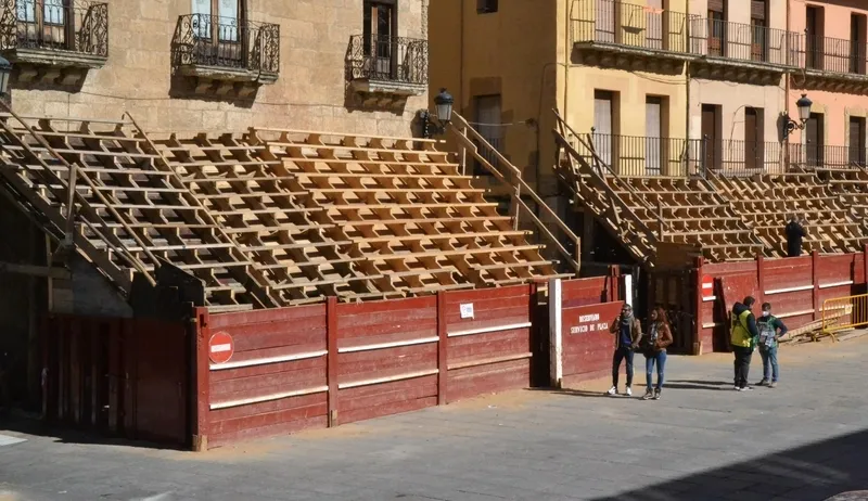 Foto 10 - Eh, s&aacute;canos una foto: Dando los &uacute;ltimos retoques a los tablaos