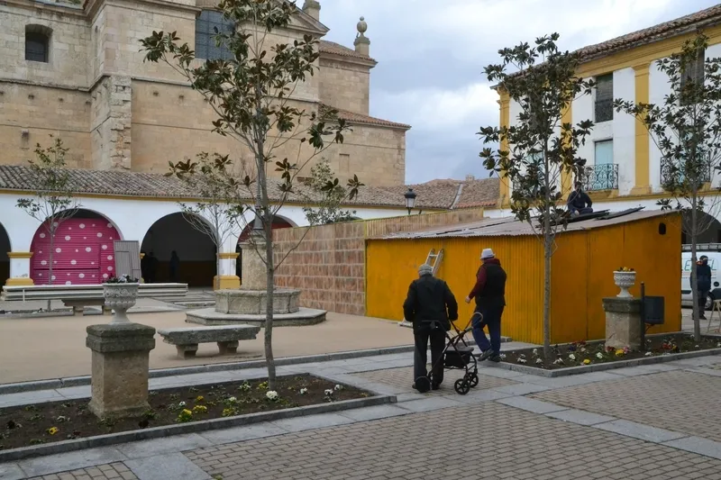 Foto 10 - Las casetas vuelven tras un a&ntilde;o de ausencia a la Plazuela del Buen Alcalde y el Paseo Fernando Arrabal