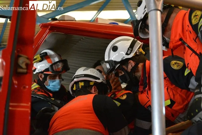 Bomberos de Salamanca en diferentes puestos | Foto: Vanesa Martins