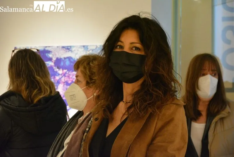Exposición de Raquel González sobre las ilustraciones del libro ‘La luz del relámpago’ | Fotos: Vanesa Martins