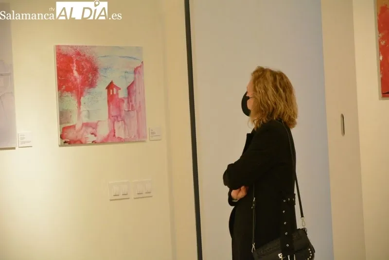 Exposición de Raquel González sobre las ilustraciones del libro ‘La luz del relámpago’ | Fotos: Vanesa Martins
