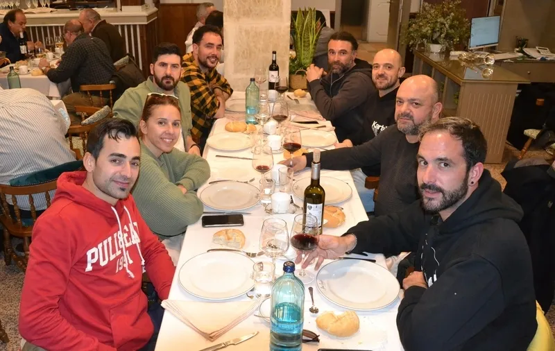 Foto 9 - Un centenar de personas disfruta del cocido precarnavalero de la Pe&ntilde;a El Rinc&oacute;n
