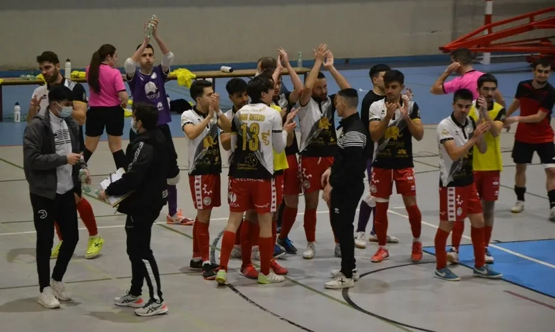 Foto 2 - Unionistas golpea en momentos clave para llevarse un derby con innecesario protagonismo arbitral