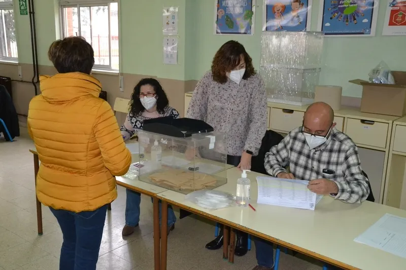 Foto 9 - Tranquila ma&ntilde;ana electoral salvo por la necesidad de recurrir a unos cuantos suplentes