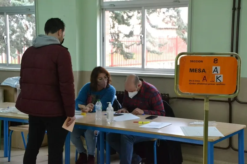 Foto 6 - Tranquila ma&ntilde;ana electoral salvo por la necesidad de recurrir a unos cuantos suplentes