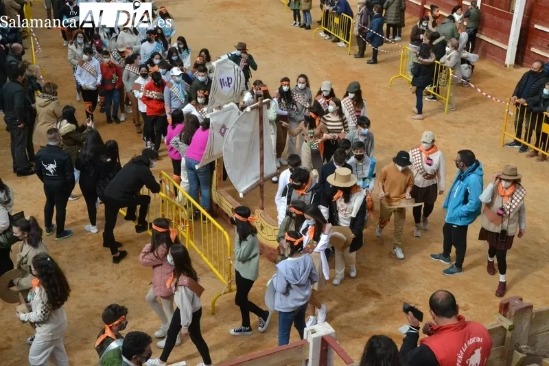 Foto 2 - Misioneras-Santa Teresa se lanza a la aventura del Carnaval 2022