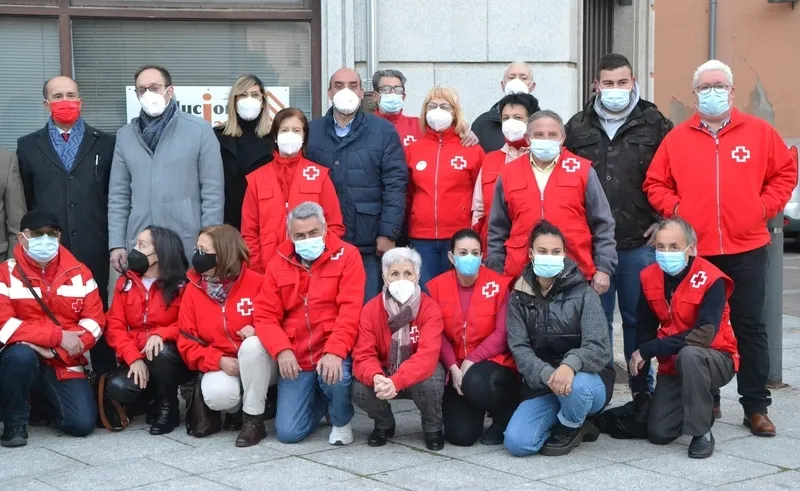 Foto 2 - Ciudad Rodrigo estrena la calle &lsquo;Voluntariado Cruz Roja&rsquo; en reconocimiento a su &ldquo;encomiable labor&rdquo;