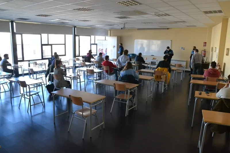 Foto 3 - Realizado el 1&ordm; examen te&oacute;rico de la oposici&oacute;n a agente de Polic&iacute;a, que tuvo 4 no presentados