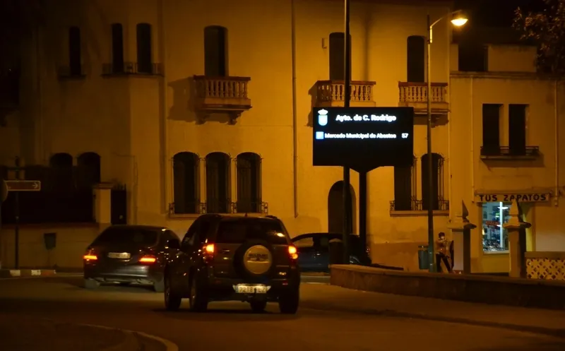 Foto 5 - Operativas en pruebas las pantallas que informan de las plazas libres del parking del Mercado
