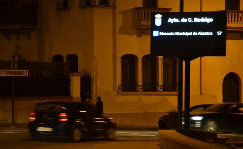 Foto 4 - Operativas en pruebas las pantallas que informan de las plazas libres del parking del Mercado