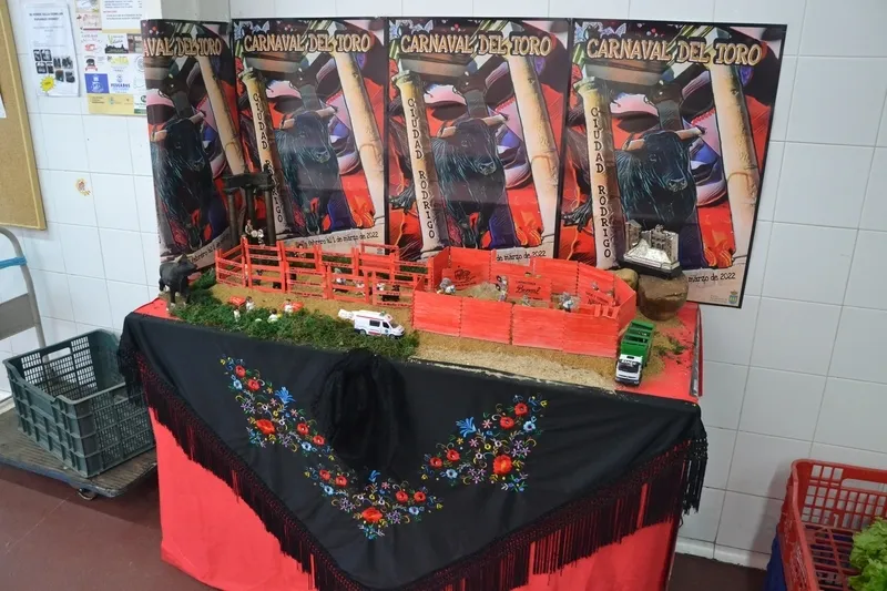 Foto 4 - El Mercado de Abastos da el pistoletazo a los encierros carnavaleros