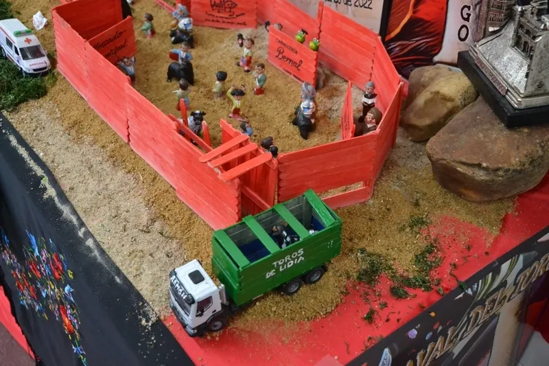 Foto 2 - El Mercado de Abastos da el pistoletazo a los encierros carnavaleros