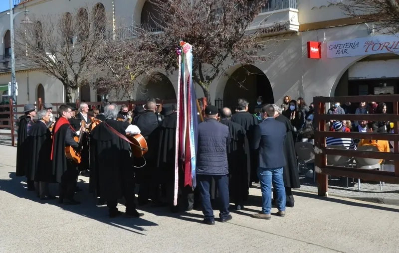 Foto 9 - La Rondalla hace un nuevo recorrido musical por las calles mirobrigenses