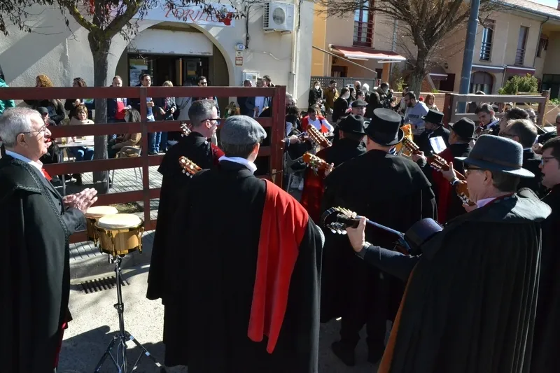 Foto 6 - La Rondalla hace un nuevo recorrido musical por las calles mirobrigenses
