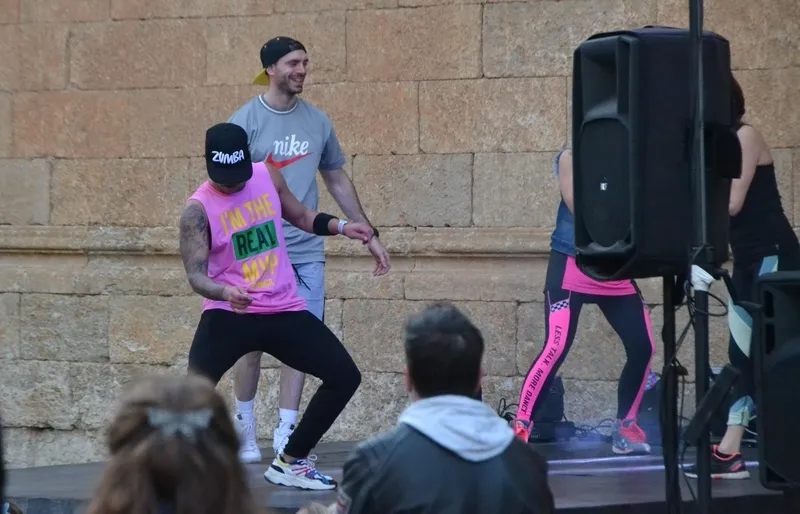 Foto 7 - Buena animaci&oacute;n en la masterclass precarnavalera de zumba