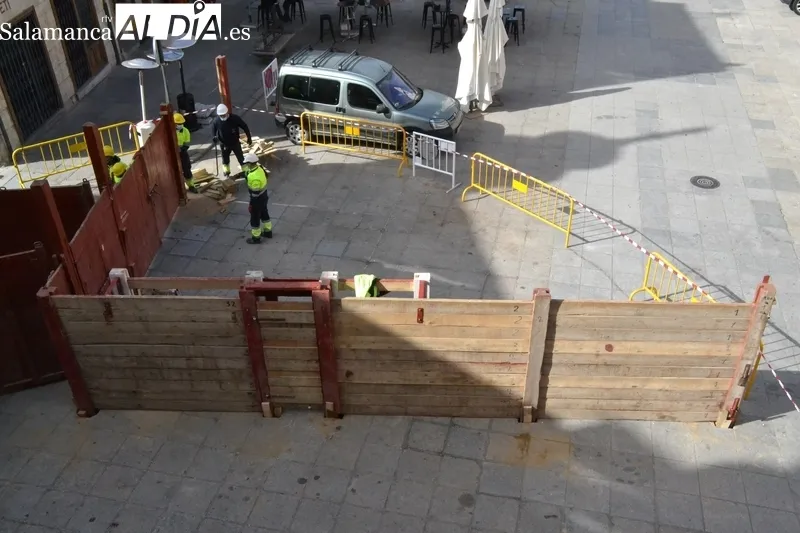 Foto 5 - Comienza en la Plaza Mayor el montaje del &lsquo;rect&aacute;ngulo m&aacute;gico&rsquo;