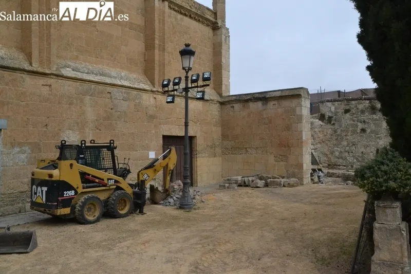 Foto 9 - Desmontada la escalera de acceso a la muralla desde la Plazuela de Amayuelas