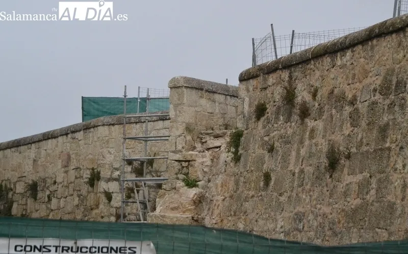 Foto 8 - Desmontada la escalera de acceso a la muralla desde la Plazuela de Amayuelas