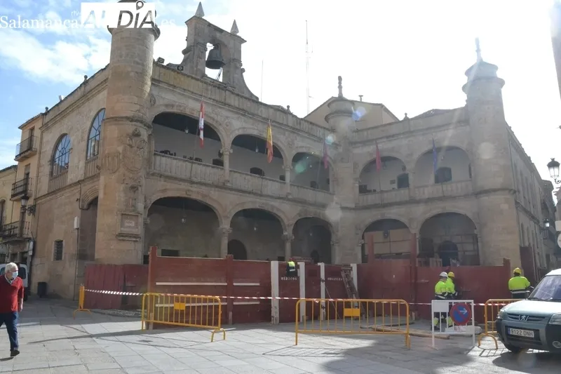 Foto 2 - Comienza en la Plaza Mayor el montaje del &lsquo;rect&aacute;ngulo m&aacute;gico&rsquo;