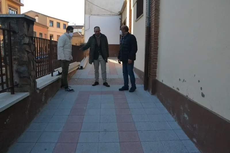 Foto 2 - Recta final de las obras de sustituci&oacute;n de la cubierta del Pabell&oacute;n de Conde de Fox&aacute;