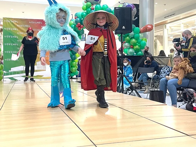 Desfile concurso de Carnaval en el Centro Comercial El Tormes