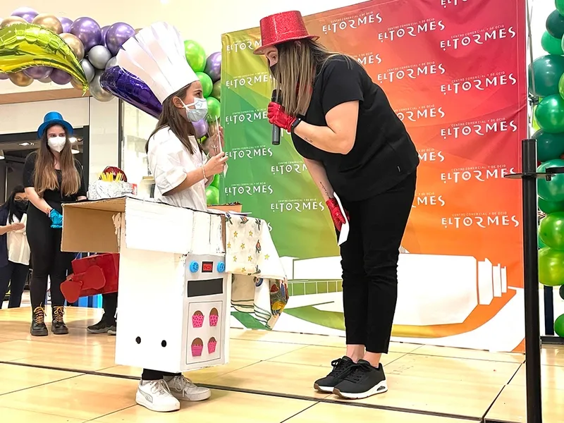 Desfile concurso de Carnaval en el Centro Comercial El Tormes