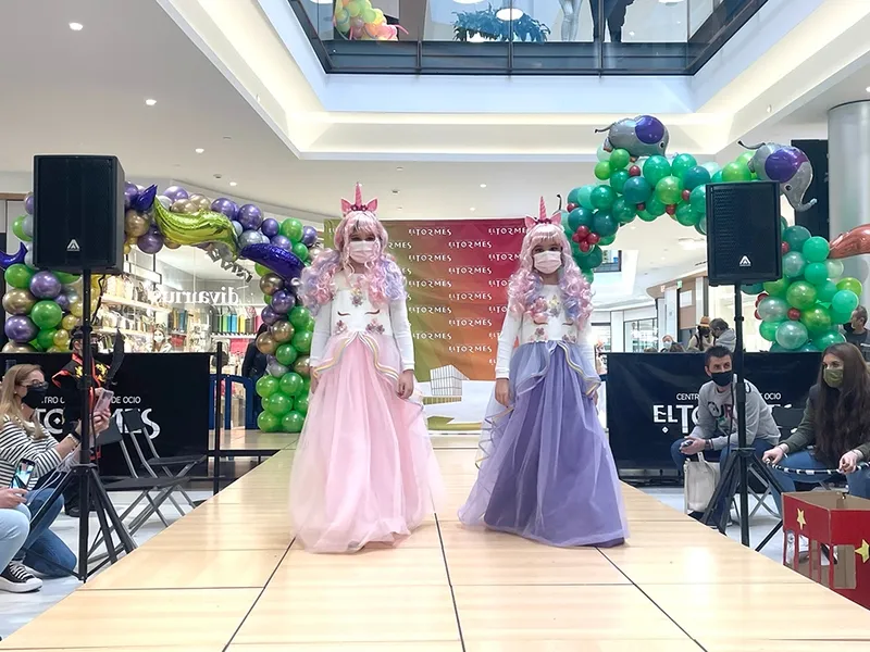 Desfile concurso de Carnaval en el Centro Comercial El Tormes
