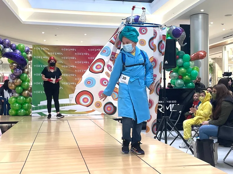 Desfile concurso de Carnaval en el Centro Comercial El Tormes
