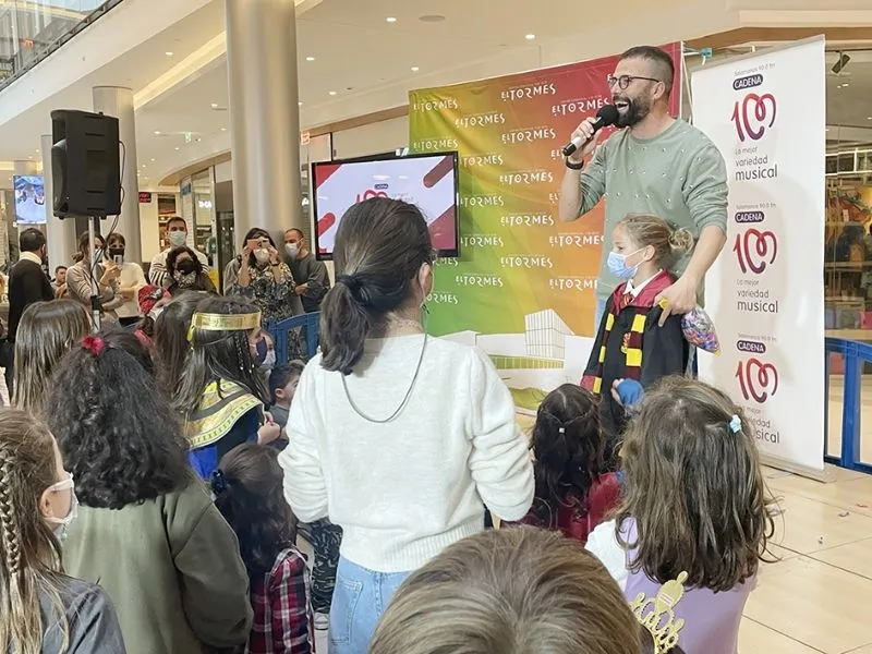 Foto 3 - El CC El Tormes celebra su gran fiesta de carnaval
