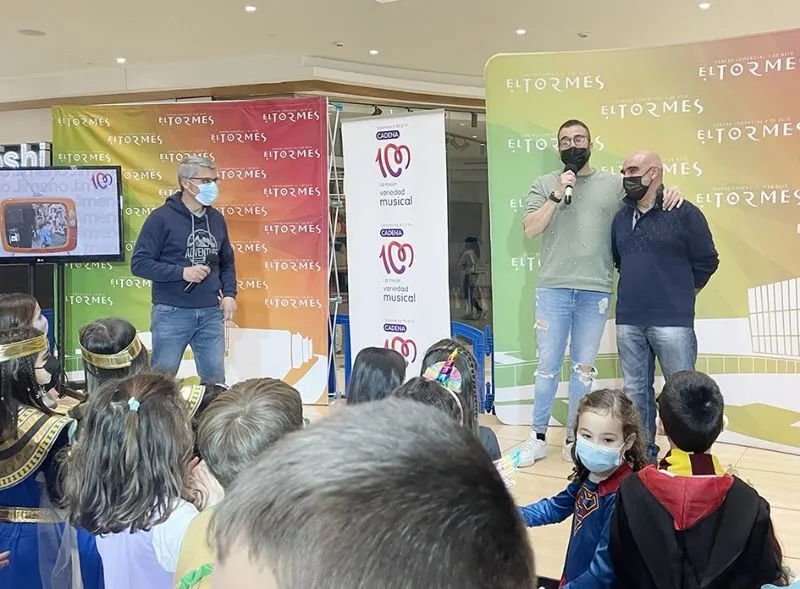 Foto 11 - El CC El Tormes celebra su gran fiesta de carnaval