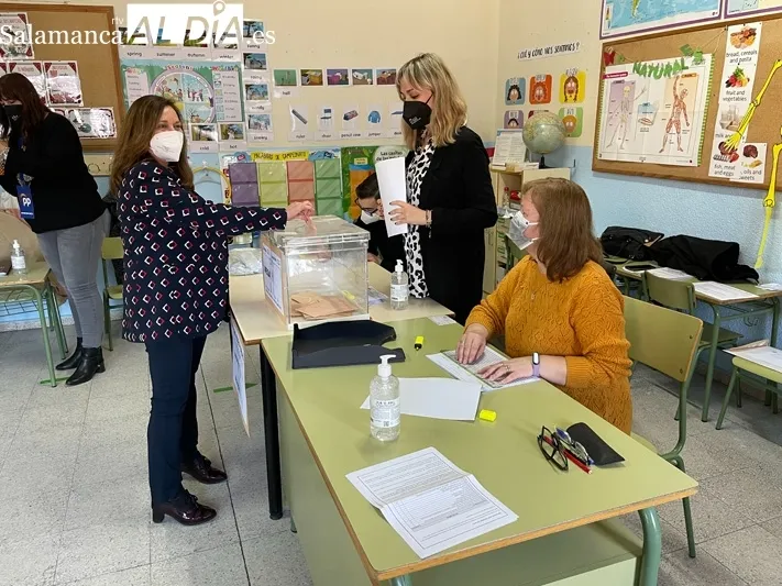 Todos los candidatos y representantes de los partidos en la ciudad han votado a primeras horas con normalidad