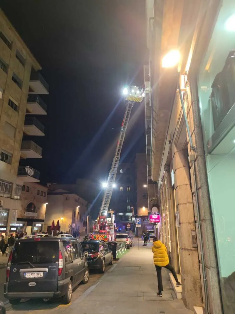 Intervención de los Bomberos en la calle Correhuela