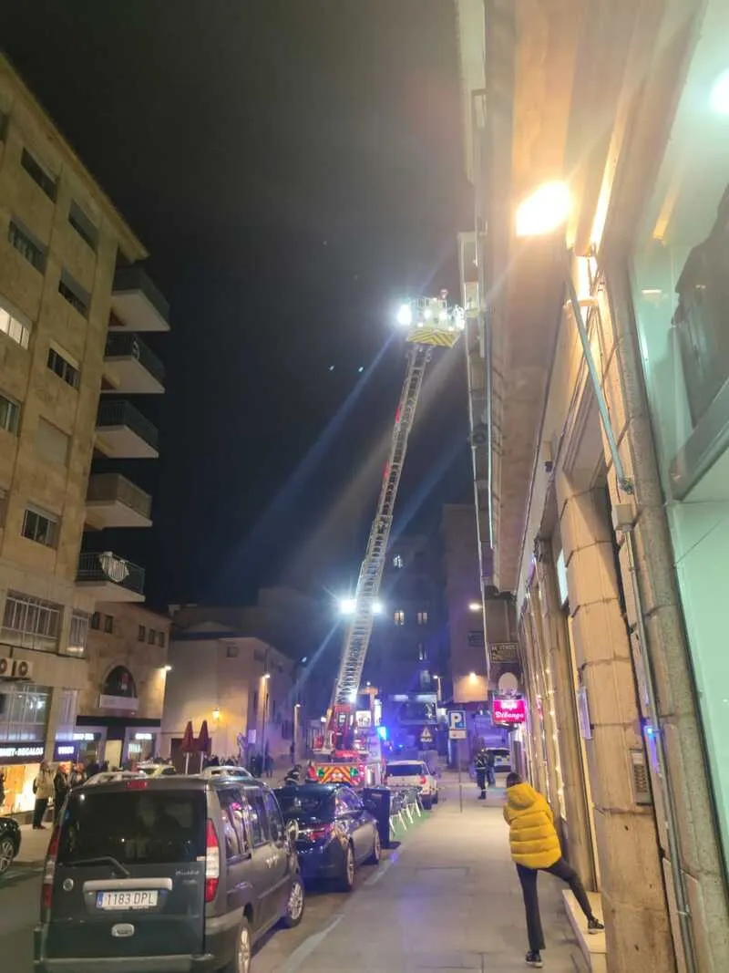 Intervención de los Bomberos en la calle Correhuela