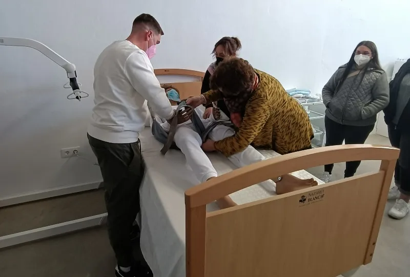 Foto 5 - La AFE &lsquo;Residencias en Alto &Aacute;gueda&rsquo; visita el Centro Nazaret Blanco