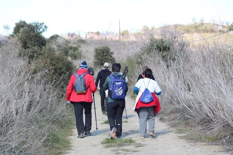 Marcha de senderismo 'Almendros en Flor' en La Fregeneda / CORRAL