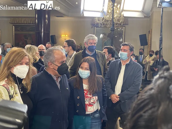 Foto 12 - El PP gana las elecciones auton&oacute;micas: "Vamos a tener un gobierno fuerte para hacer crecer esta tierra"