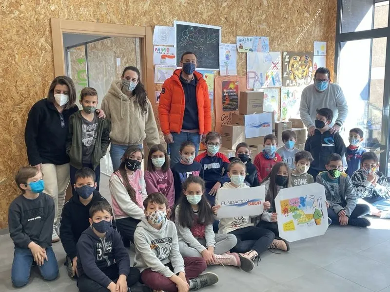 Foto 3 - Ciudad de los Ni&ntilde;os de Carbajosa recauda 500 kg. de material para La Palma