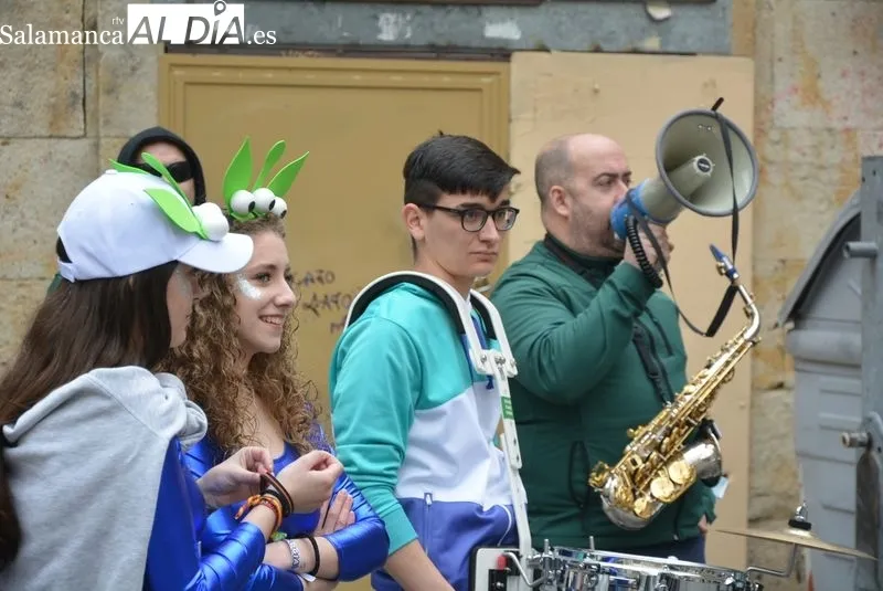 Fiestas de la Facultad de Psicología de la USAL en el centro de Salamanca. Fotos de Vanesa Martins